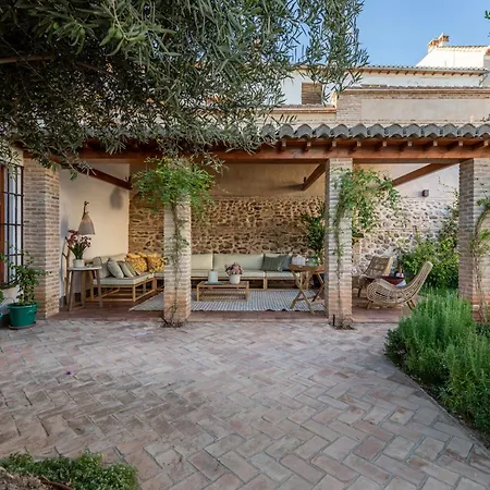 Chezmoihomes Carmen De Apperley-3